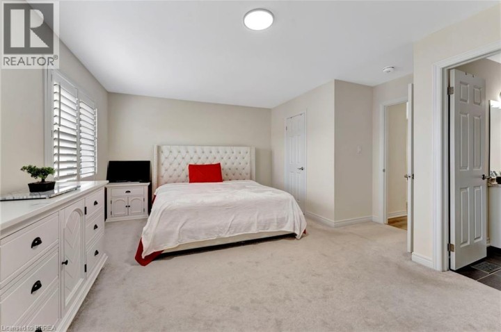 Photo 21 at 755 LINDEN Drive 10, Cambridge