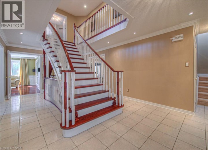 Photo 4 at 6 Osprey Court, Cambridge