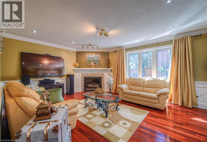 Photo 7 at 6 Osprey Court, Cambridge