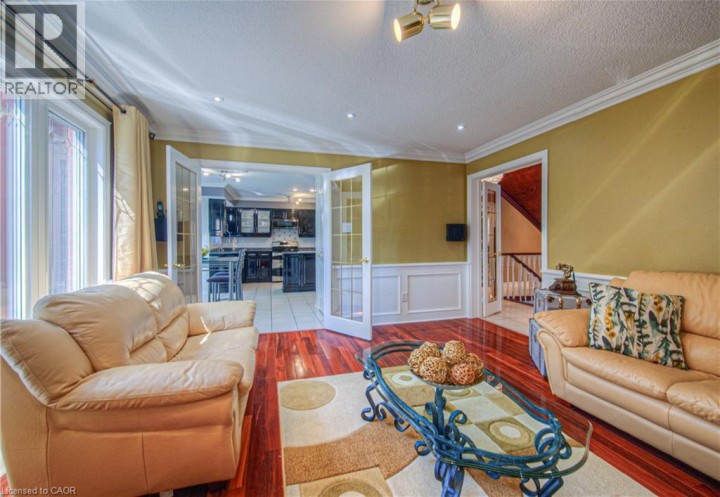 Photo 8 at 6 Osprey Court, Cambridge