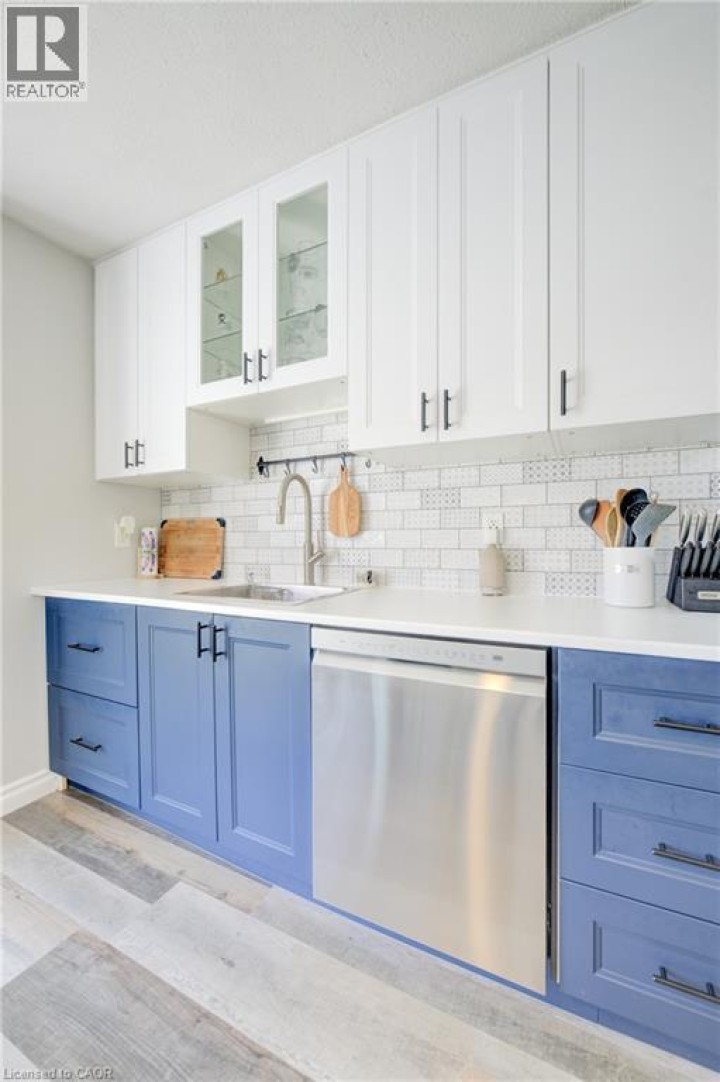 Photo 10 at 879 PARKINSON Road 28, Woodstock Photo 10 at 879 PARKINSON Road 28, Woodstock