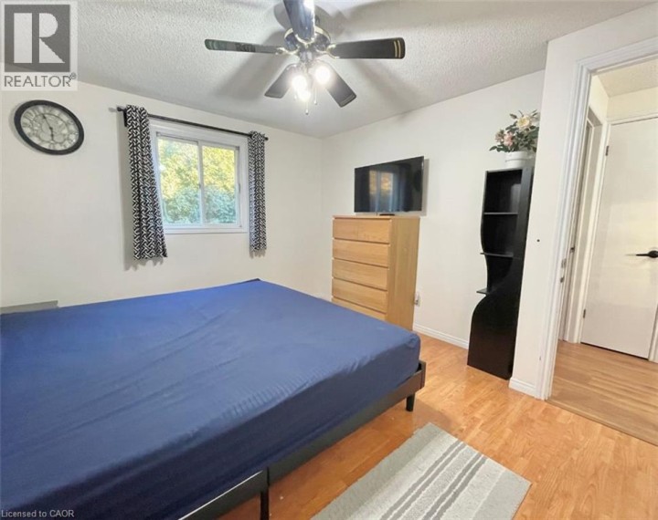 Photo 23 at 15 Glendan Court, Cambridge