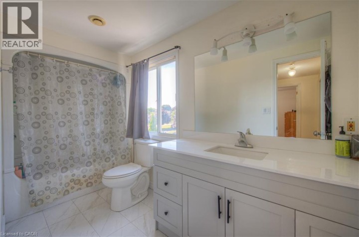 Photo 26 at 15 Glendan Court, Cambridge