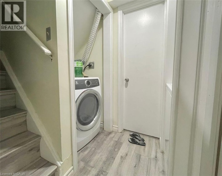 Photo 27 at 15 Glendan Court, Cambridge