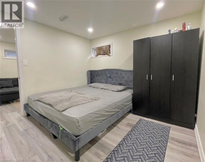 Photo 31 at 15 Glendan Court, Cambridge