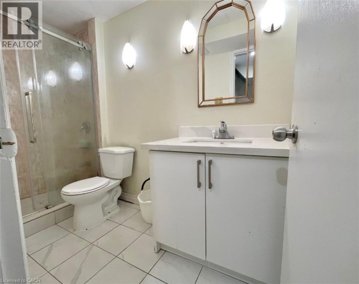 Photo 33 at 15 Glendan Court, Cambridge