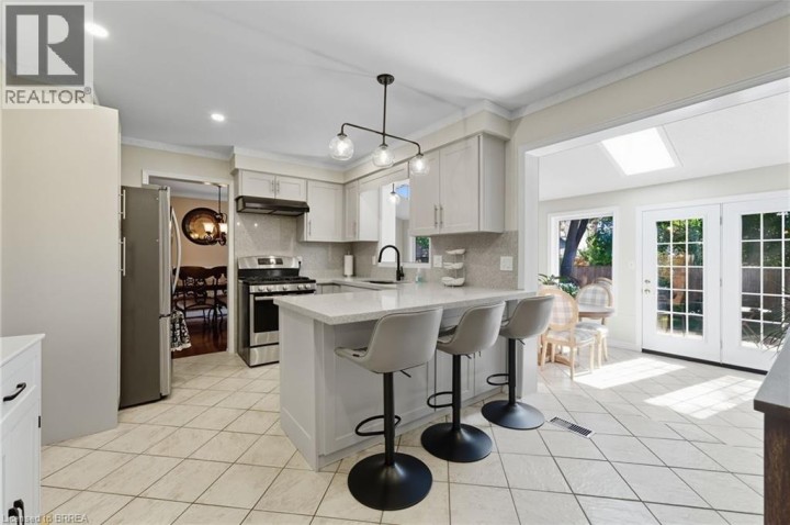 Photo 12 at 324 Burnett Avenue, Cambridge