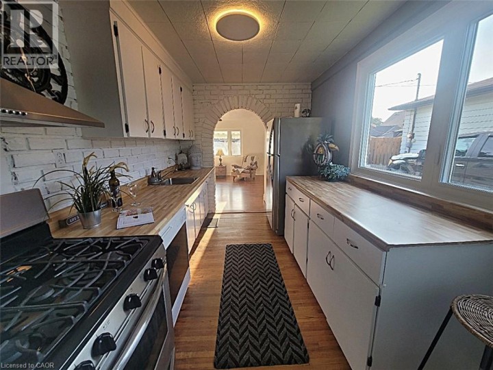 Photo 19 at 146 Whitley Street, Cambridge