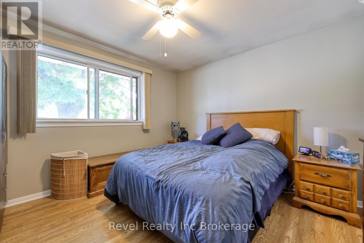 Photo 11 at 18 First Avenue, Brantford