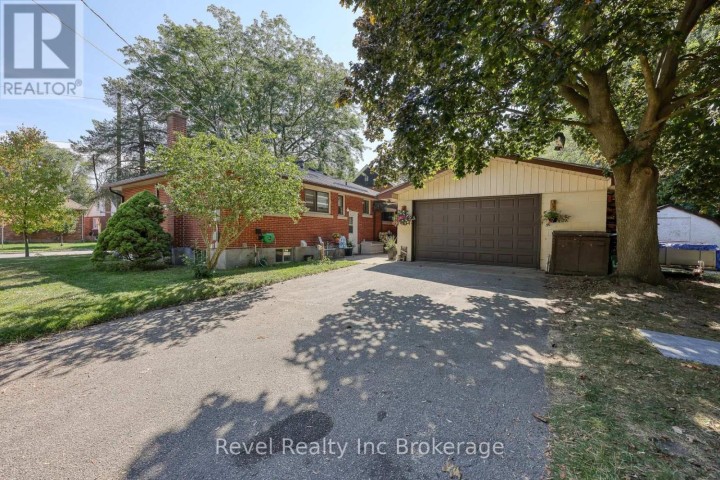 Photo 24 at 18 First Avenue, Brantford