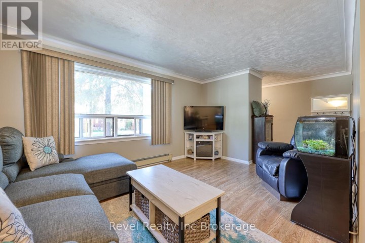 Photo 6 at 18 First Avenue, Brantford