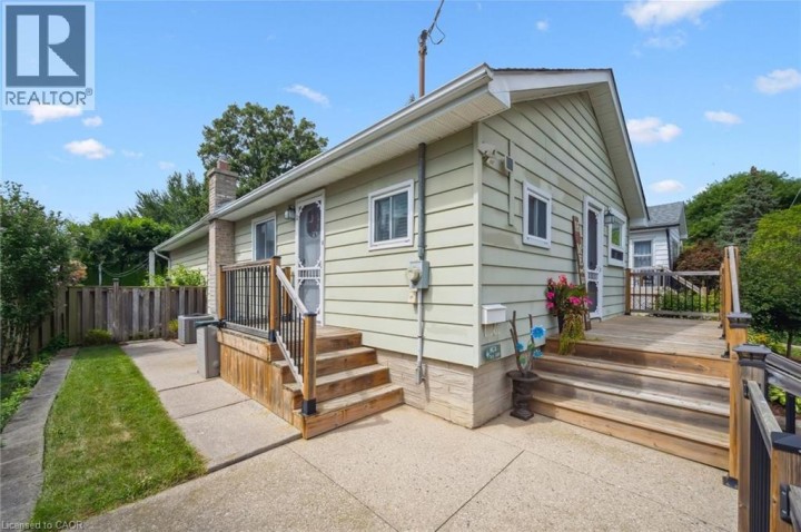 Photo 2 at 26 Chalmers Street S, Cambridge