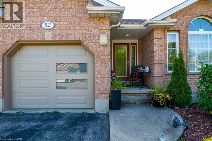 Photo 4 at 52 Dawn Crescent, Cambridge