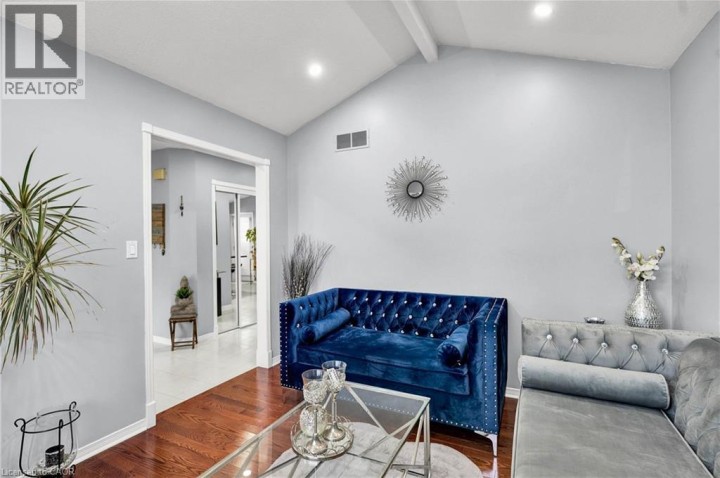 Photo 8 at 52 Dawn Crescent, Cambridge