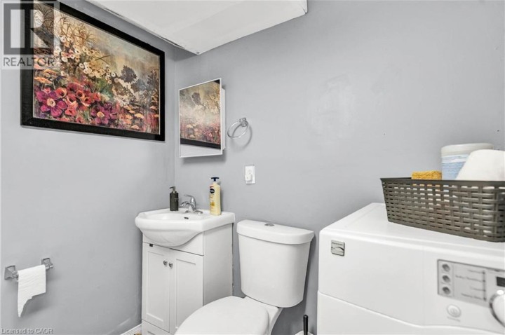 Photo 34 at 52 Dawn Crescent, Cambridge