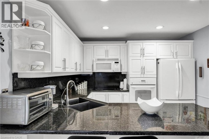 Photo 15 at 52 Dawn Crescent, Cambridge