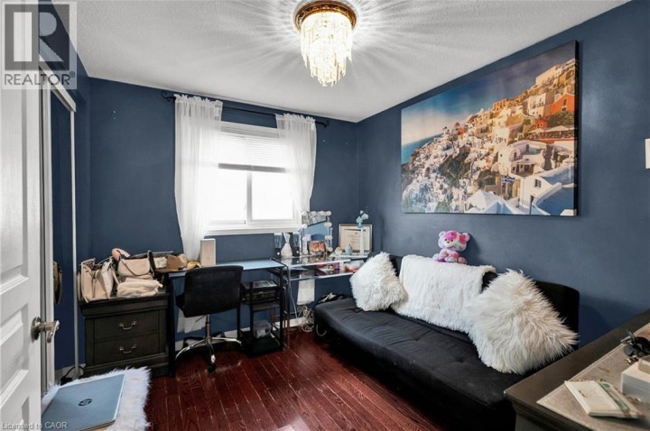 Photo 24 at 52 Dawn Crescent, Cambridge