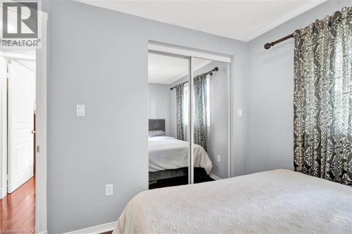 Photo 23 at 52 Dawn Crescent, Cambridge