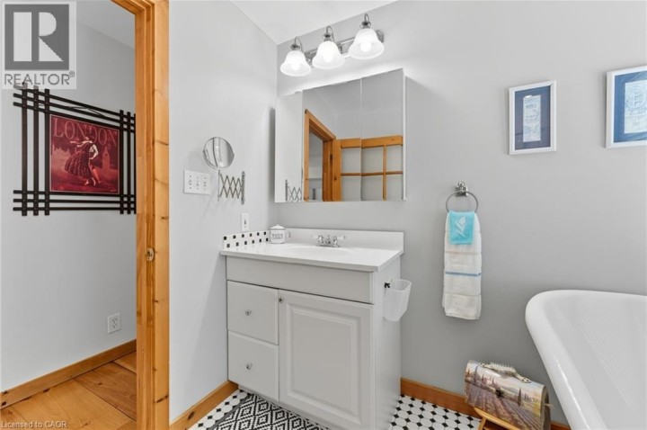 Photo 14 at 394 Bishopsgate Road, Burford, Brantford