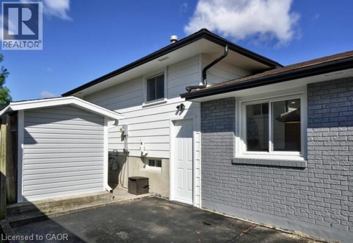 Photo 3 at 30 Grenadier Road, Cambridge