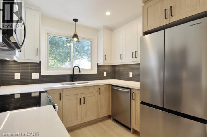 Photo 5 at 30 Grenadier Road, Cambridge