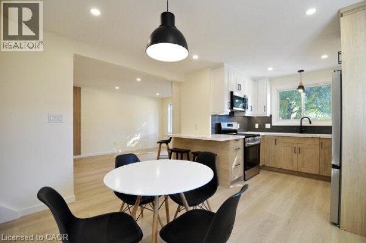 Photo 7 at 30 Grenadier Road, Cambridge