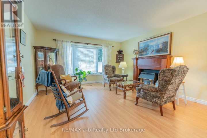 Photo 7 at 53 Hawkins Crescent, Tillsonburg Photo 7 at 53 Hawkins Crescent, Tillsonburg