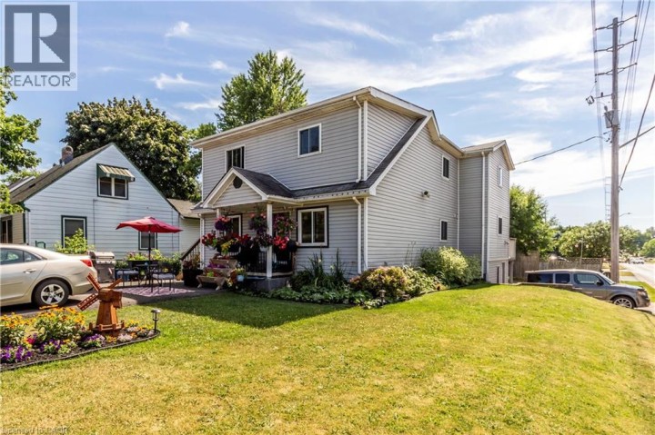 Photo 2 at 104 Oakwood Avenue, Cambridge