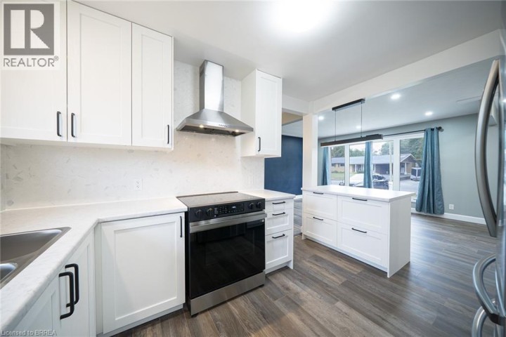 Photo 13 at 91 Varadi Avenue, Brantford