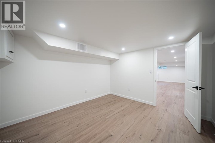 Photo 26 at 91 Varadi Avenue, Brantford