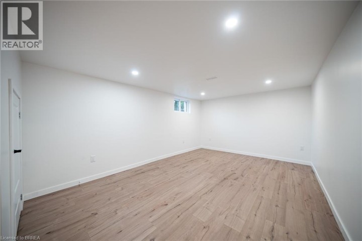 Photo 27 at 91 Varadi Avenue, Brantford