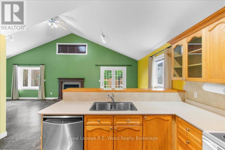 Photo 9 at 65 Barker Street, Tillsonburg Photo 9 at 65 Barker Street, Tillsonburg