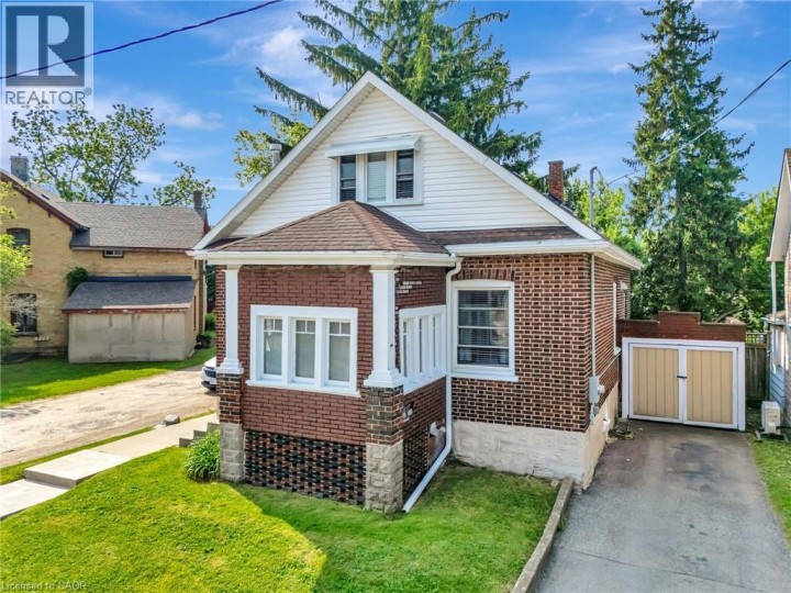 Photo 3 at 8 Wright Avenue, Cambridge