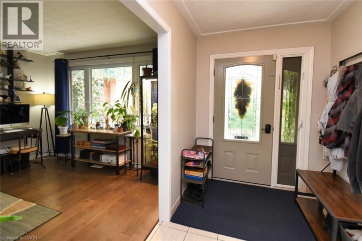 Photo 4 at 3 Evelyn Street, Brantford