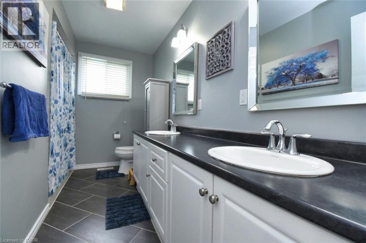 Photo 21 at 3 Evelyn Street, Brantford