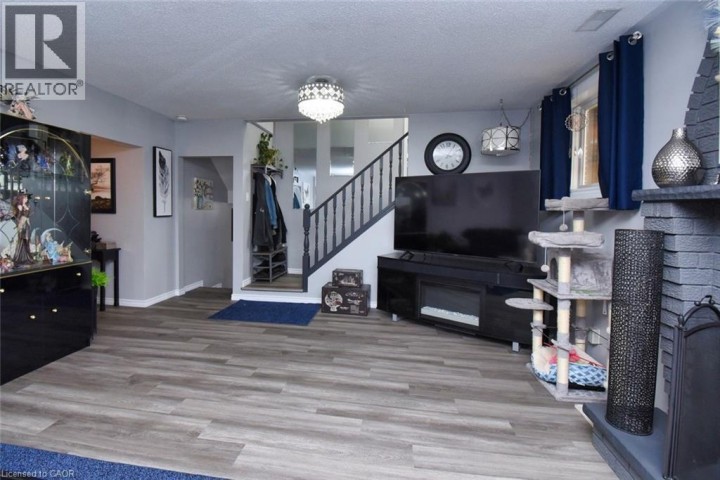 Photo 24 at 3 Evelyn Street, Brantford