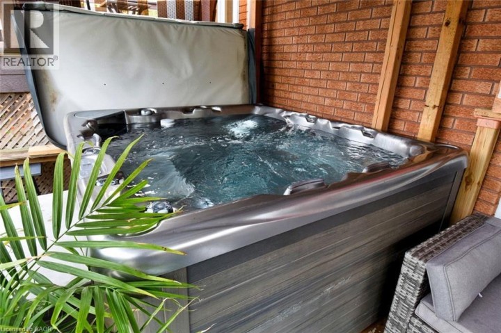 Photo 34 at 3 Evelyn Street, Brantford