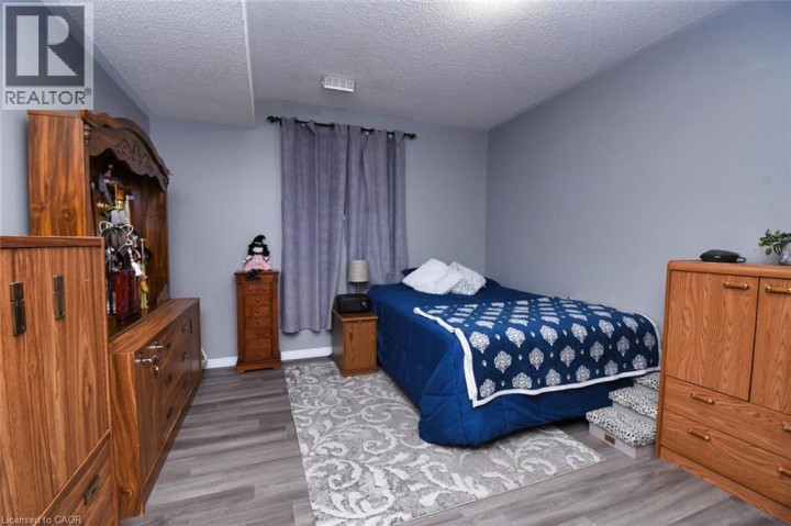 Photo 32 at 3 Evelyn Street, Brantford