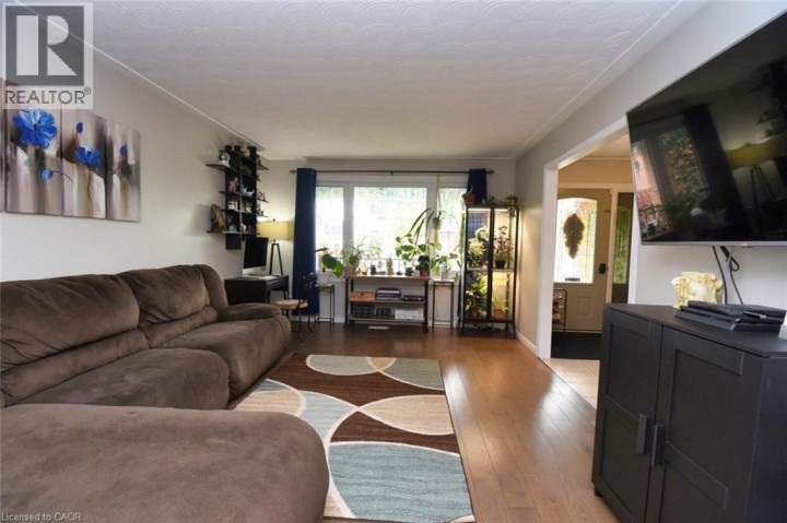 Photo 7 at 3 Evelyn Street, Brantford