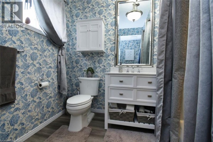 Photo 33 at 3 Evelyn Street, Brantford