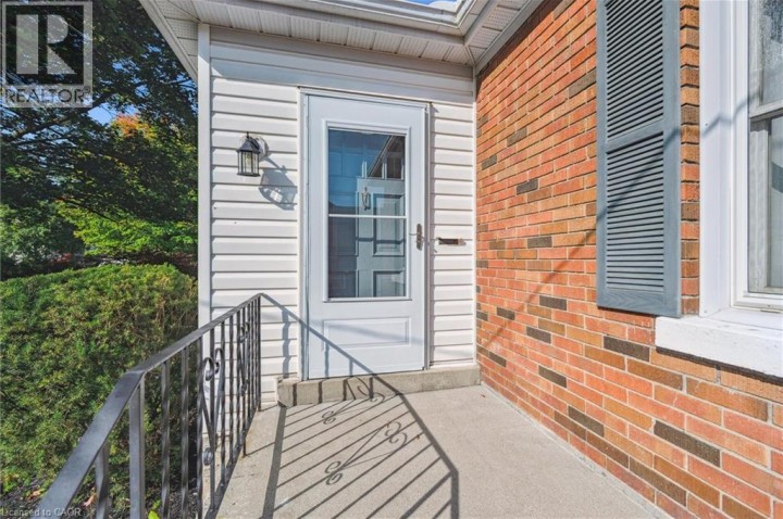 Photo 4 at 96 Selkirk Street, Cambridge