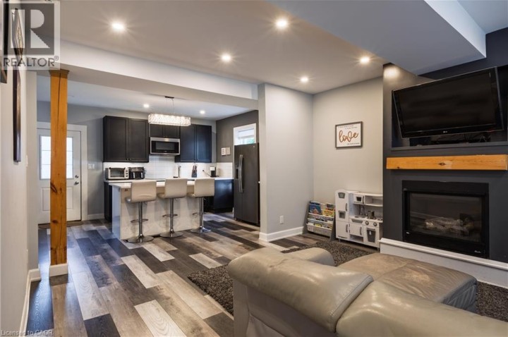 Photo 5 at 499 Canterbury Street, Woodstock