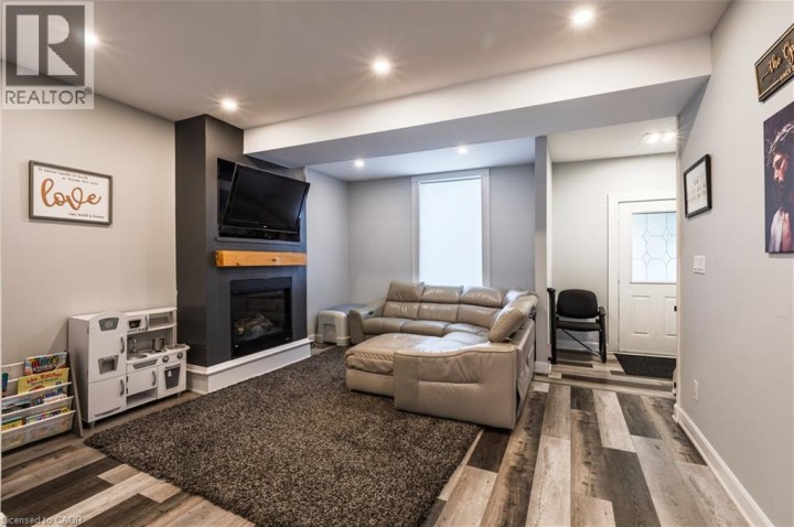 Photo 6 at 499 Canterbury Street, Woodstock