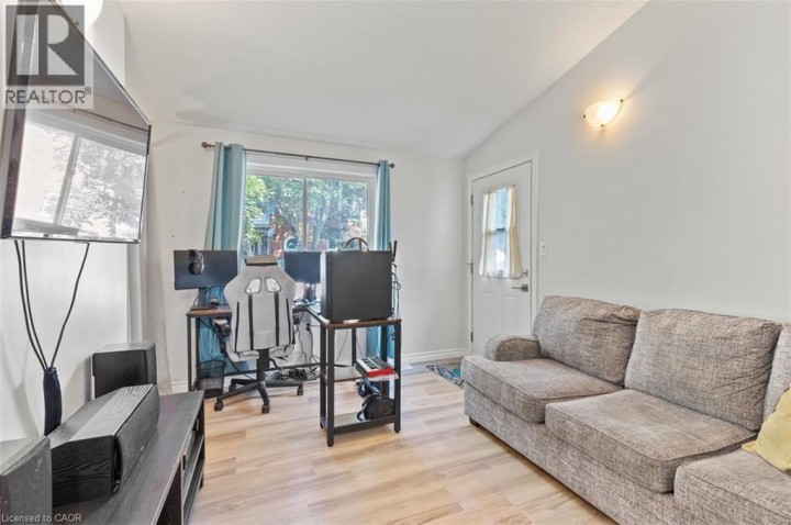 Photo 9 at 456 Waterloo Street S, Cambridge Photo 9 at 456 Waterloo Street S, Cambridge