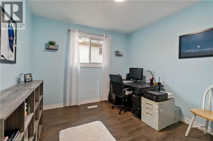 Photo 12 at 8 Sandy Row, Brantford