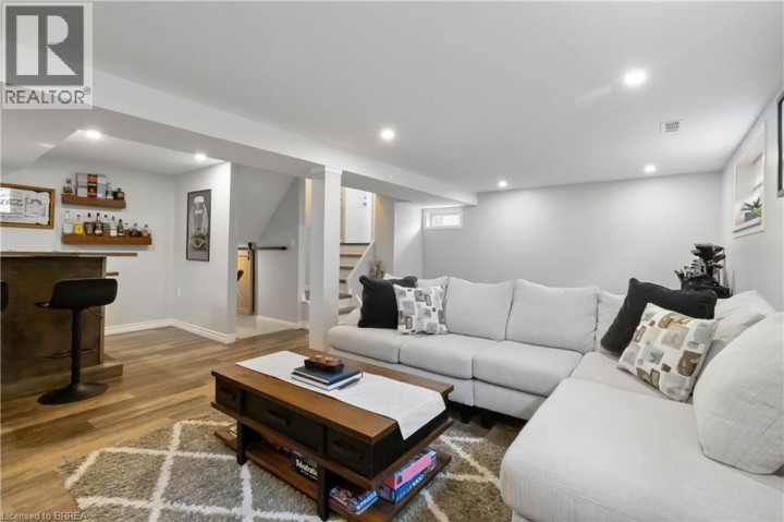 Photo 25 at 8 Sandy Row, Brantford