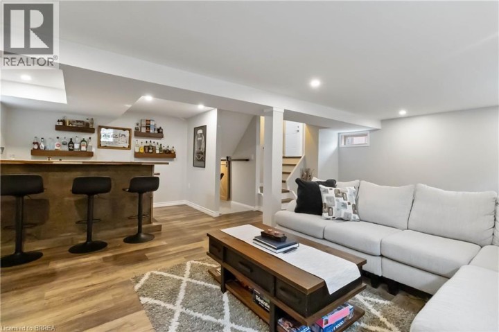 Photo 26 at 8 Sandy Row, Brantford