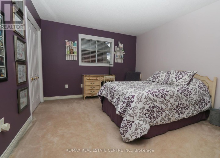 Photo 16 at 119 Hume Drive, Cambridge