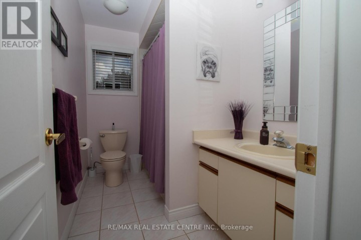 Photo 21 at 119 Hume Drive, Cambridge