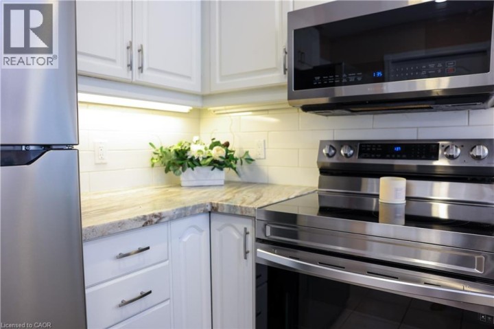 Photo 6 at 119 Hume Drive, Cambridge Photo 6 at 119 Hume Drive, Cambridge